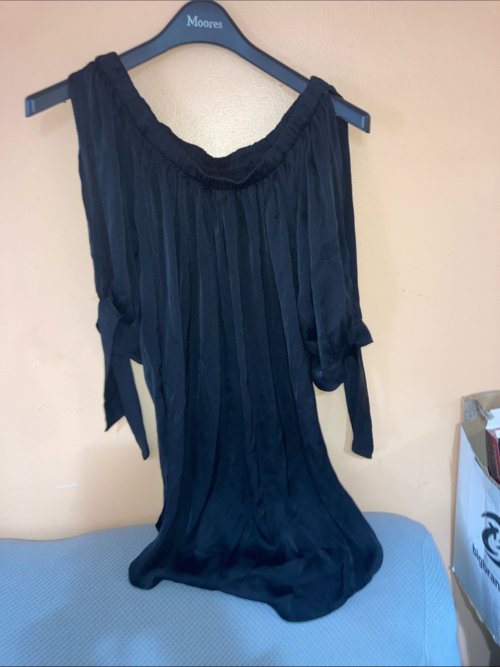 Black Off-Shoulder Pleated Tie-Sleeve Tunic